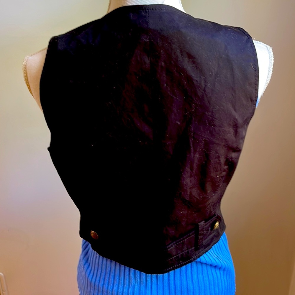 The limited black vest - Picture 5 of 10